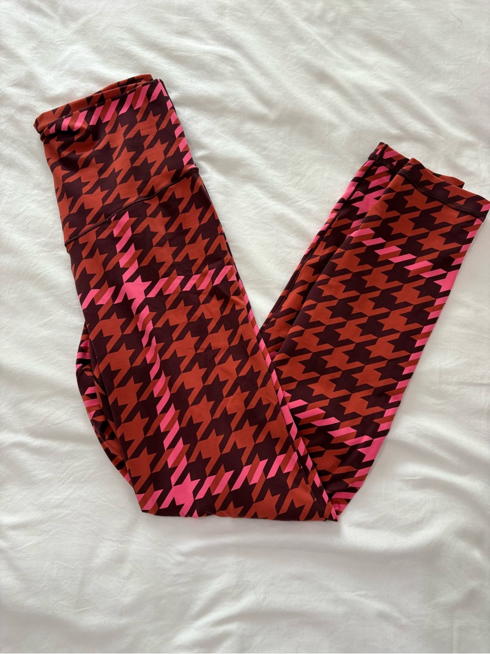 aerie Pink and Brown Houndstooth Leggings